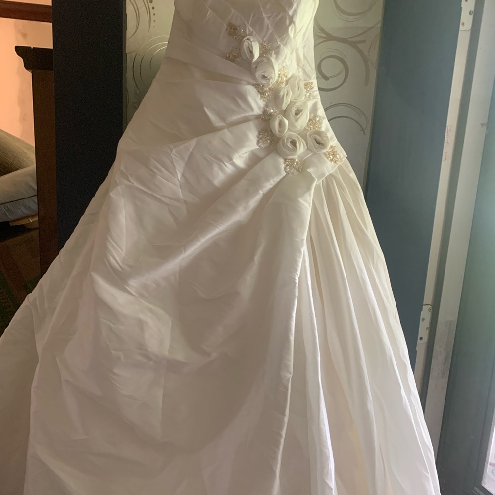Wedding dress